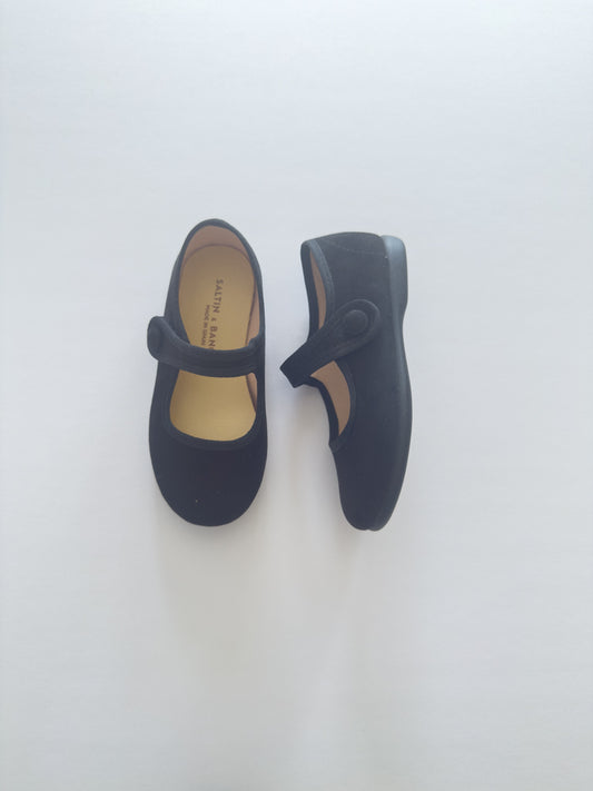 1144-02 Mercedita Black