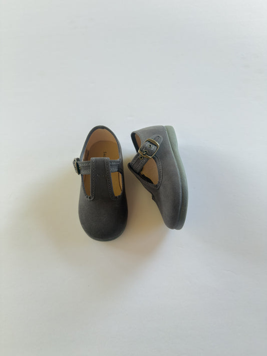 1136-02 Grey T-Straps