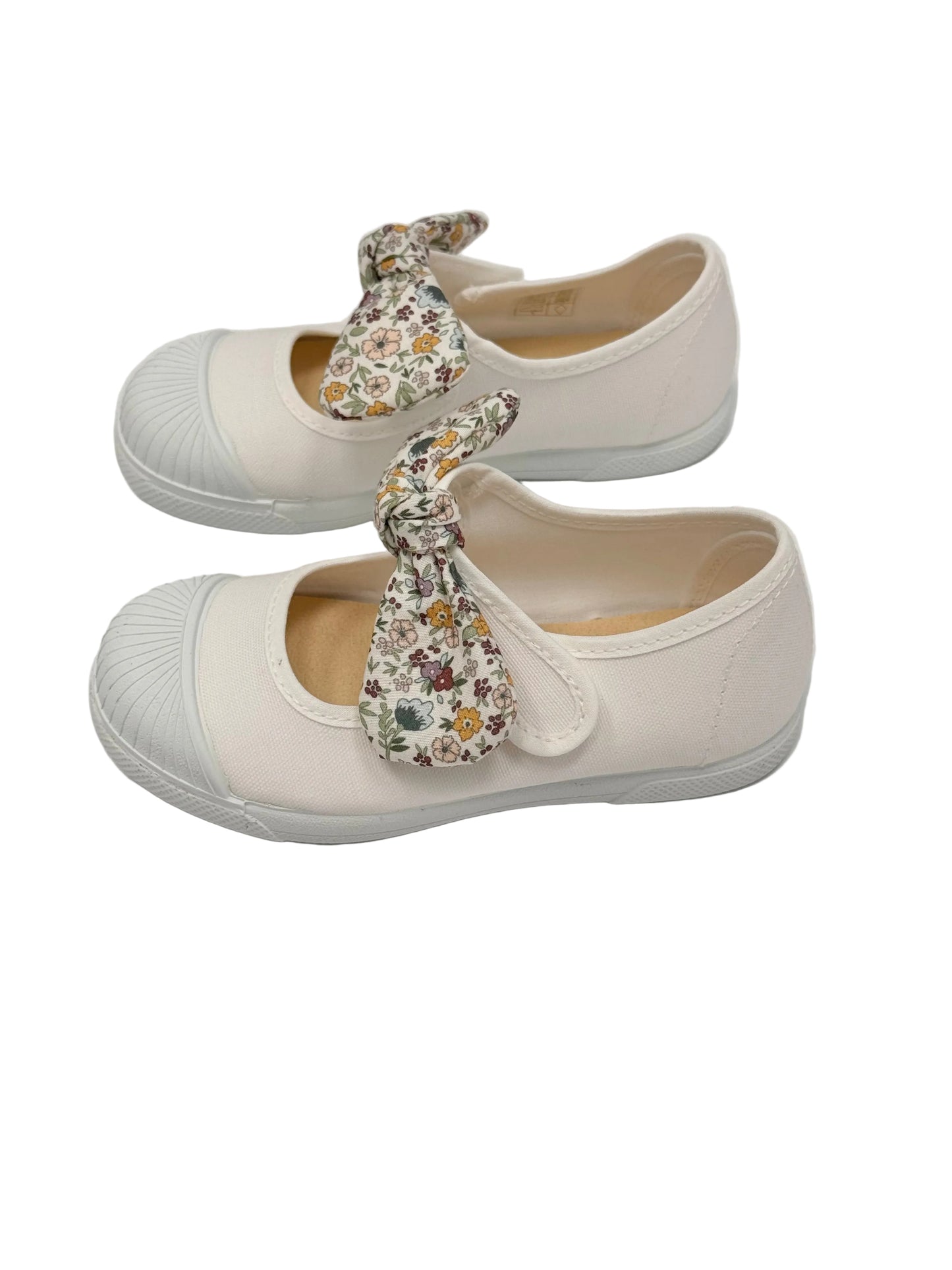 White Flower Bow Canvas Sneakers 4016-01