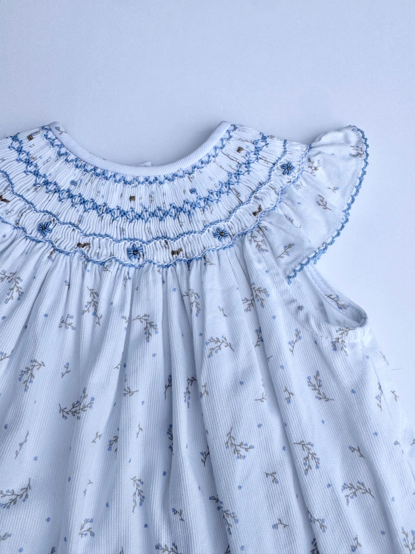 F16-25-1 White Pique & Blue Flowers Bishop Set