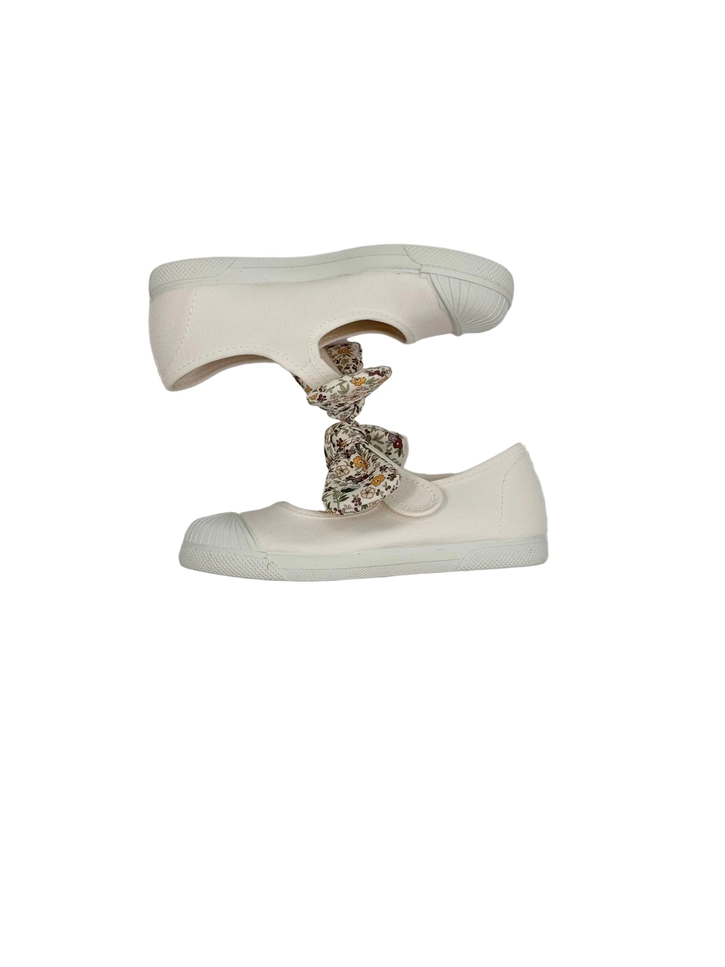White Flower Bow Canvas Sneakers 4016-01