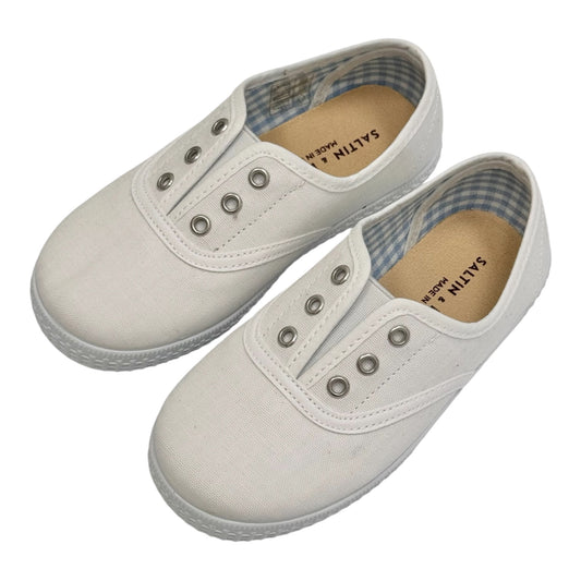 57701 White Canvas Sneaker
