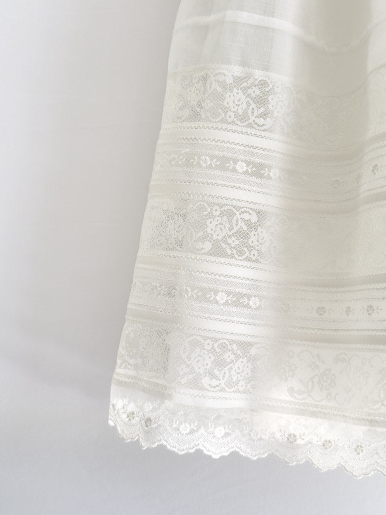 Batista Inglesa Gown 210